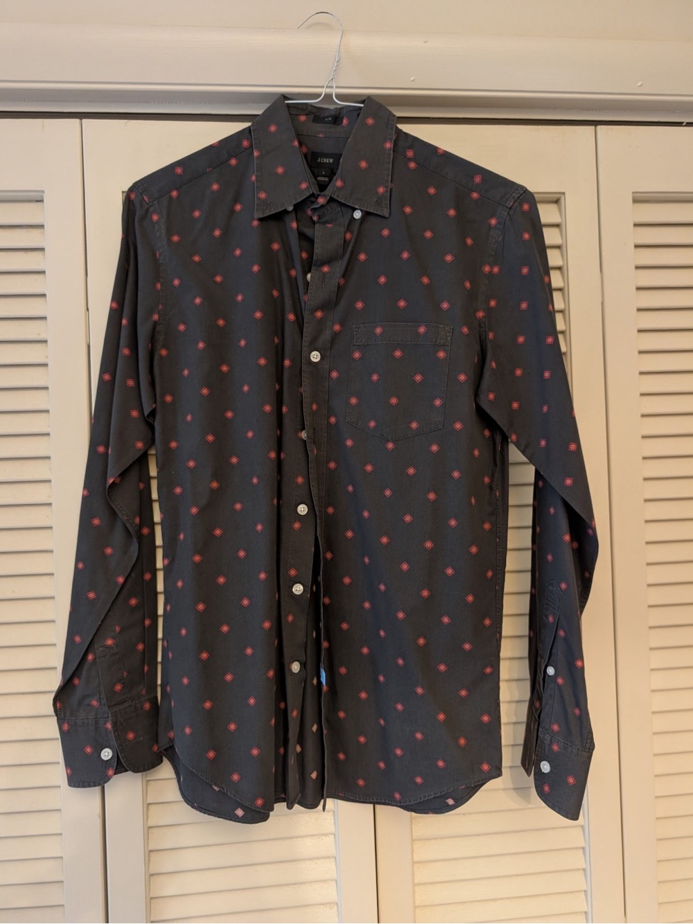 J. Crew Dark Gray Long-Sleeve Button-Down with Red Geo Motif